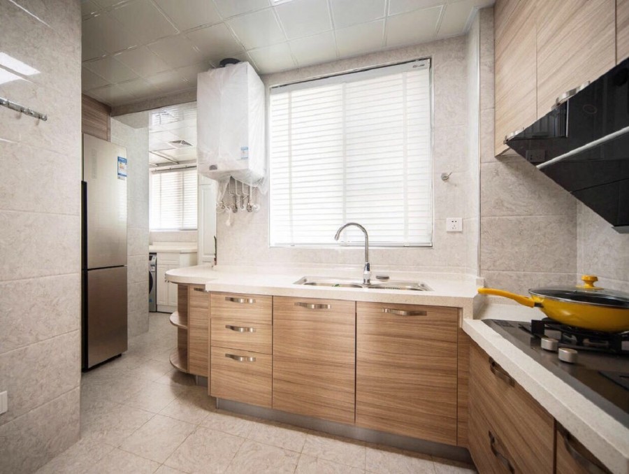 对立统一的现代简约风格90平米三居室厨房橱柜装修效果图