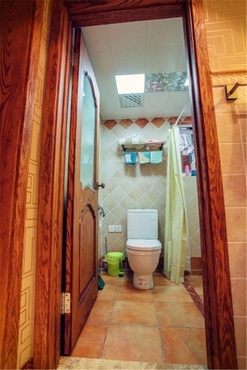 多彩的新古典风格60平米一居室卫生间装修效果图