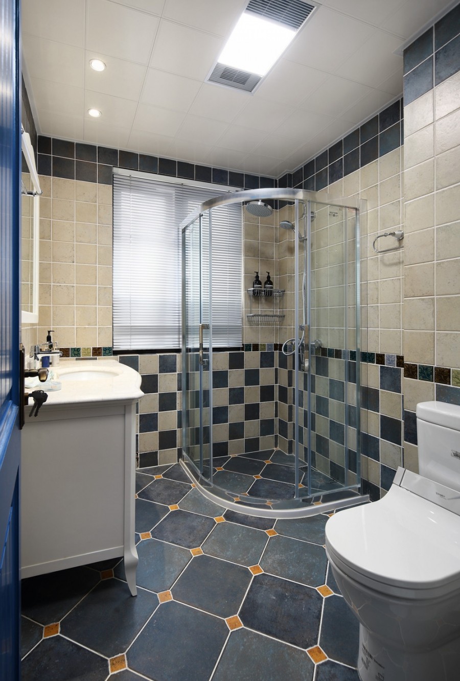 淡雅恬淡美式风格120平米复式loft卫生间浴室柜装修效果图