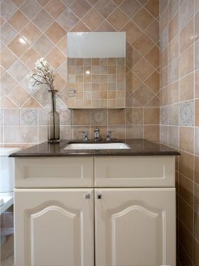 悠闲舒适美式风格80平米公寓卫生间浴室柜装修效果图