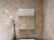 悠闲舒适美式风格80平米公寓卫生间浴室柜装修效果图
