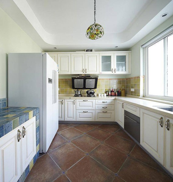 乡村地中海风格100平米复式厨房装修效果图