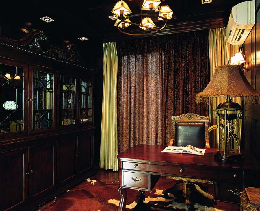 褐色雅致的东南亚风格160平米别墅书房装修效果图