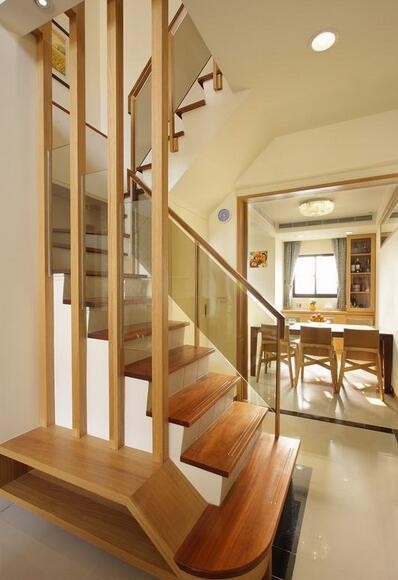 禅意复古中式120平米复式loft客厅楼梯装修效果图