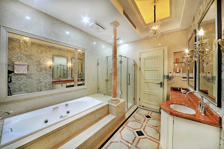 奢华辉煌新古典风格280平米别墅卫生间浴室柜装修效果图